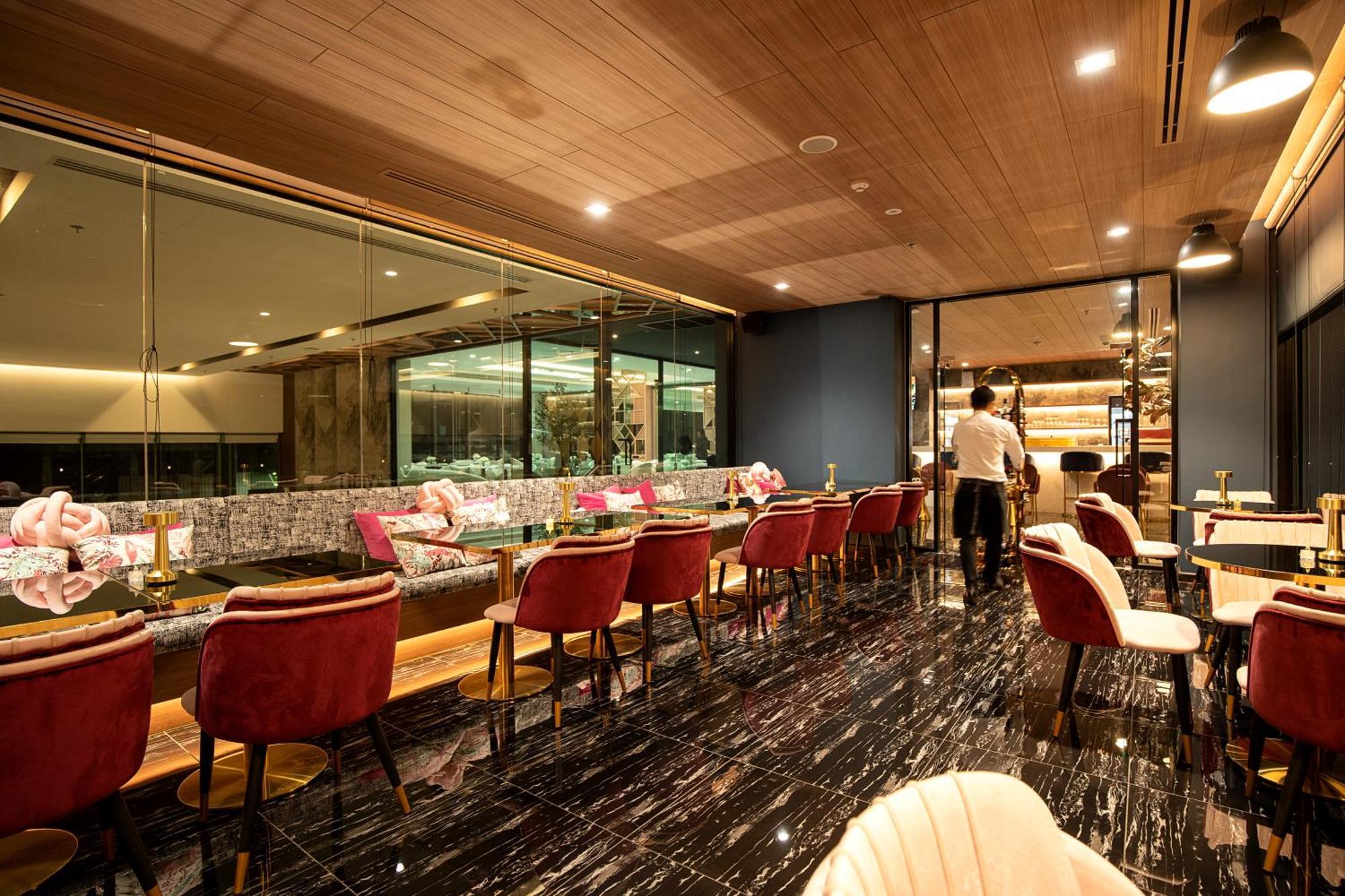 Thaya Hotel Bangkok Extérieur photo