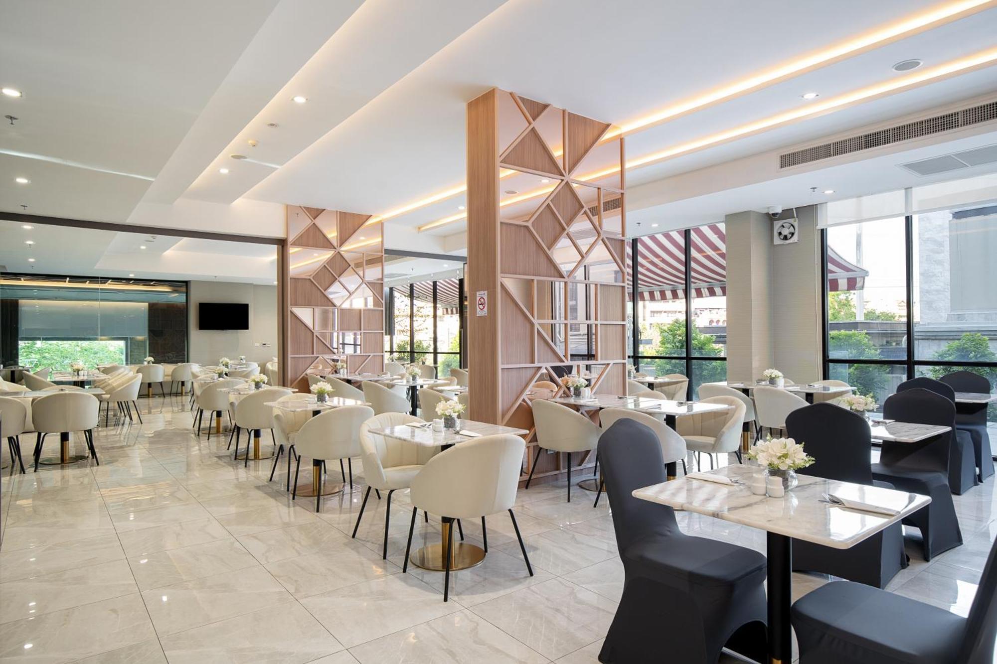Thaya Hotel Bangkok Extérieur photo